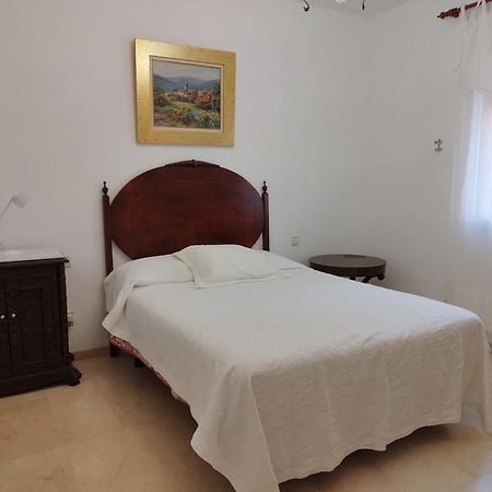 Chalet Con Piscina A 50 M De La Playa . Marbella Luaran gambar