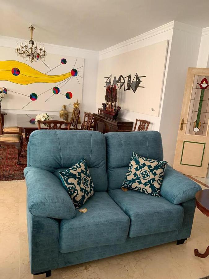 Chalet Con Piscina A 50 M De La Playa . Marbella Luaran gambar